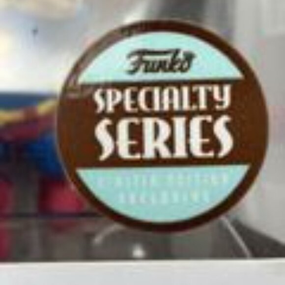 Funko Pop! Superman 251 Specialty Series Vinyl Figure With Protector - Picture 15 of 16